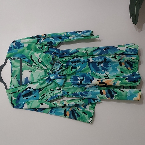 Floral Print Tie Front Dress - Picture 6 of 12